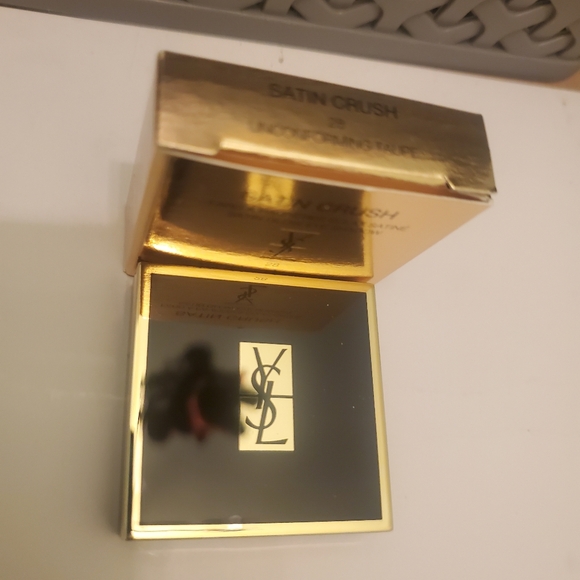 YSL SEQUIN CRUSH MONO EYESHADOW UNCOMFORMING TAUPE. BNIB - Picture 3 of 7